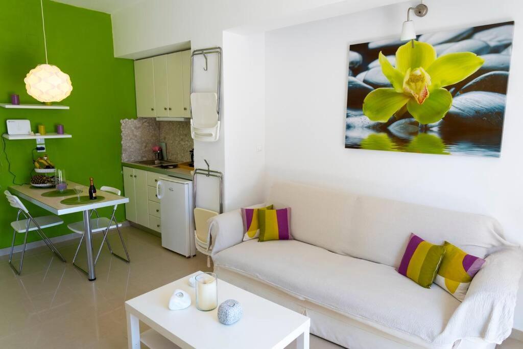 Uno Beachfront Suite Livadia  Exterior foto